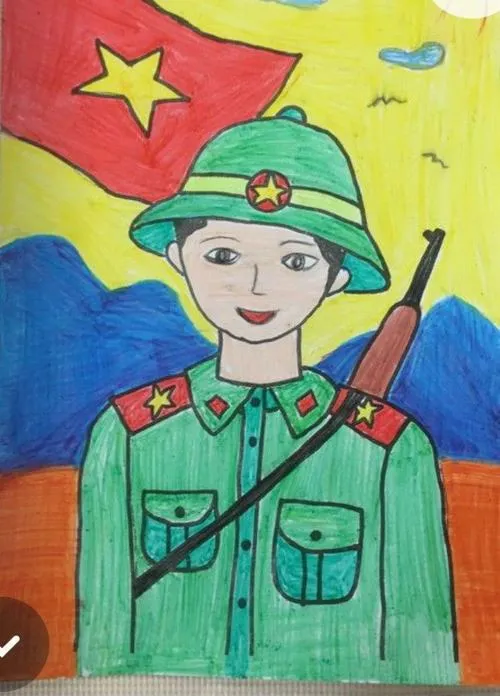 Chiến sĩ đứng hiên ngang trên chiếc xe tăng bọc thép, tay giữ chặt lá cờ đỏ sao vàng tung bay mạnh mẽ trước gió với tư thế cực kỳ hùng dũng.