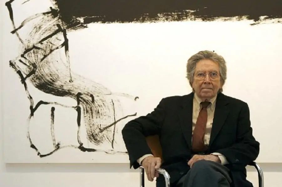 Họa sĩ, nhà điêu khắc Antoni Tàpies i Puig
