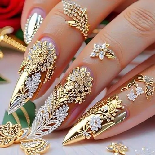Full bộ 125 Ảnh Nail Nghệ Thuật với vẻ lấp lánh tinh tế nổi bật nhũ mịn đá đính đầy dấu ấn riêng