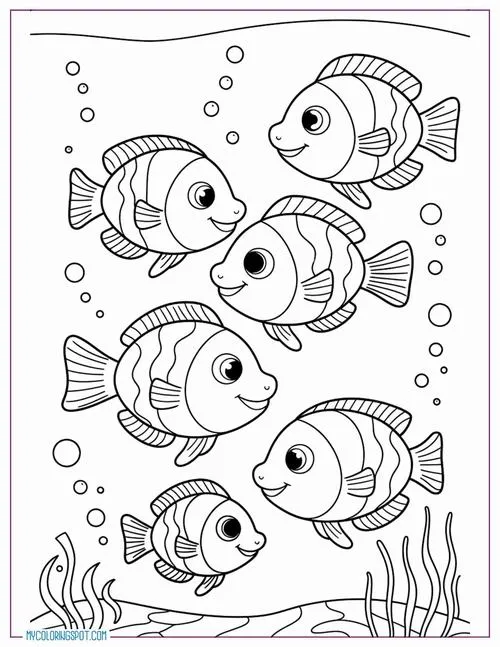 Chú cá bống nhỏ đang len lỏi qua những khe đá gồ ghề để tìm kiếm nơi trú ẩn an toàn trong dòng suối nhỏ róc rách chảy suốt đêm.