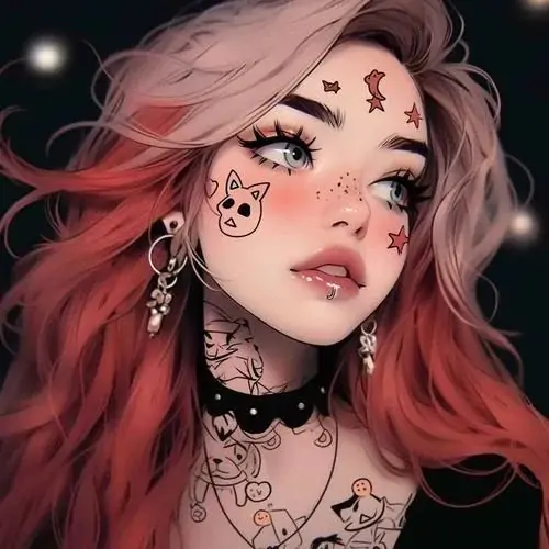 Cô gái tóc hồng đỏ với nhiều hình dán trên mặt, môi bóng và phụ kiện nổi bật, nhìn thẳng khá tinh nghịch