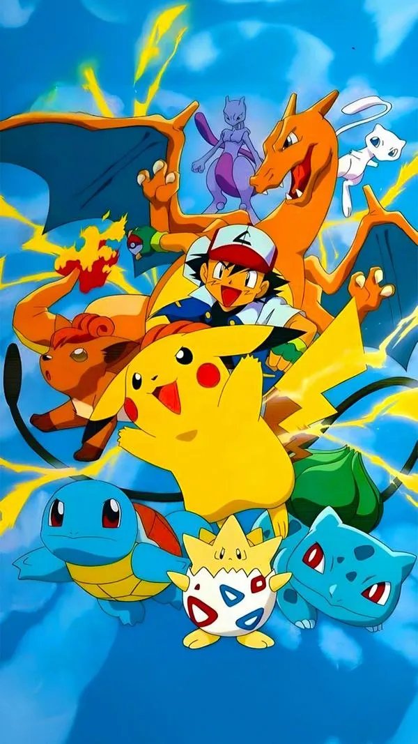 Pikachu ngồi giữa Charizard, Squirtle và nhiều bạn nhỏ với biểu cảm vui nhộn, nền xanh nước tạo cảm giác tiệc phiêu lưu thật gần