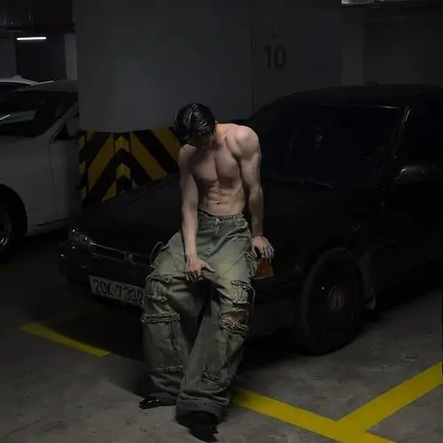 anh profile nam giau mat phong cach duong pho 8