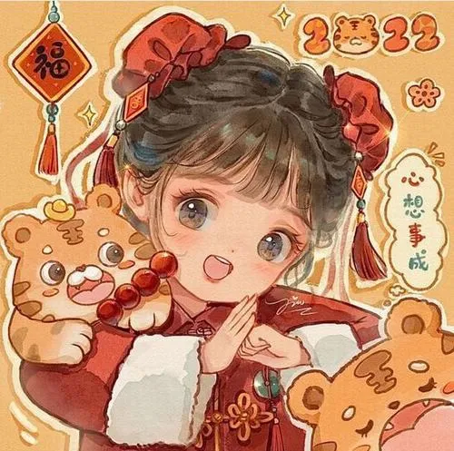Em bé đội mũ đỏ cầm kẹo hồ lô, đôi mắt mở to giữa nền cam đầy bánh kẹo và nhãn dán xuân nhìn rất tinh nghịch