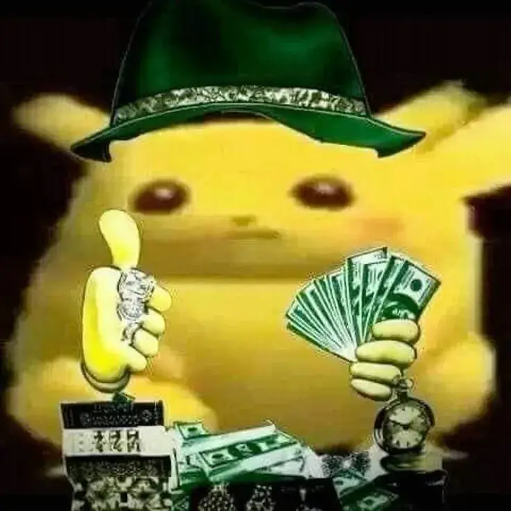 Pikachu đội mũ xanh, cầm tiền và cúp trong khung nền tối, vẻ mặt lạnh lùng tạo chất trùm cuối hài hước