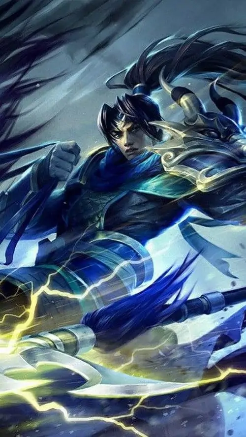 Ảnh avatar Triệu Vân skin trong game Liên Quân lao tới từ góc nghiêng, giáp xanh đậm và thương sáng tạo nhịp chuyển động rất gắt
