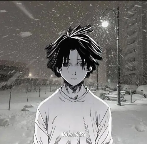Nhân vật nam anime tóc đen trong nền tuyết xám, gương mặt buồn và áo trắng đơn giản hợp nam muốn ảnh hồ sơ cá nhân trầm