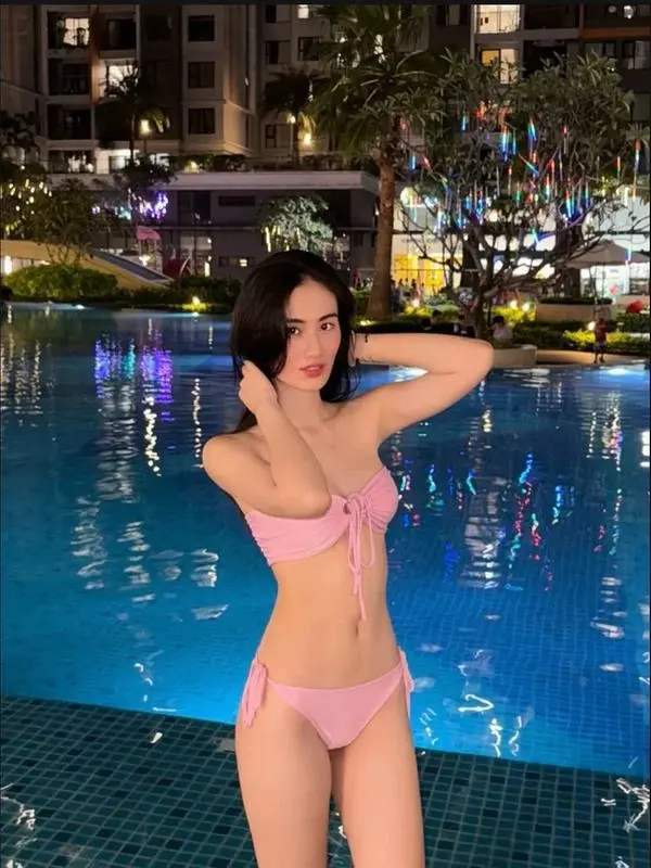 Anh Hoa hau Y Nhi mac bikini moi nhat voi dang cao eo thon 2