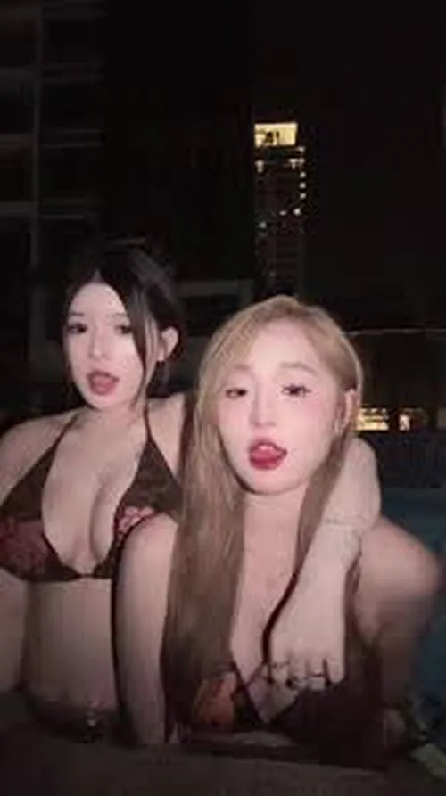 Anh Tiktoker Phuong Thy mac Bikini sexy goi cam voi vong 1 noi bat 7