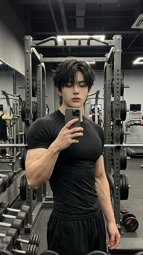 Anh trai tap gym voi body san chac vai rong co tay ro net va than thai nam tinh trong phong tap 5
