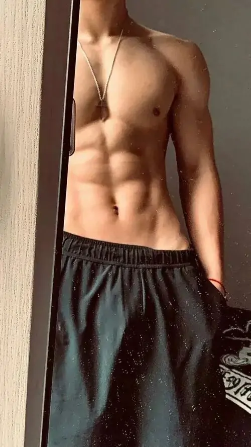 Hinh Anh nam than co bap khoe ranh bung v line bo vai rong va ve dep nam tinh day ky luat 11