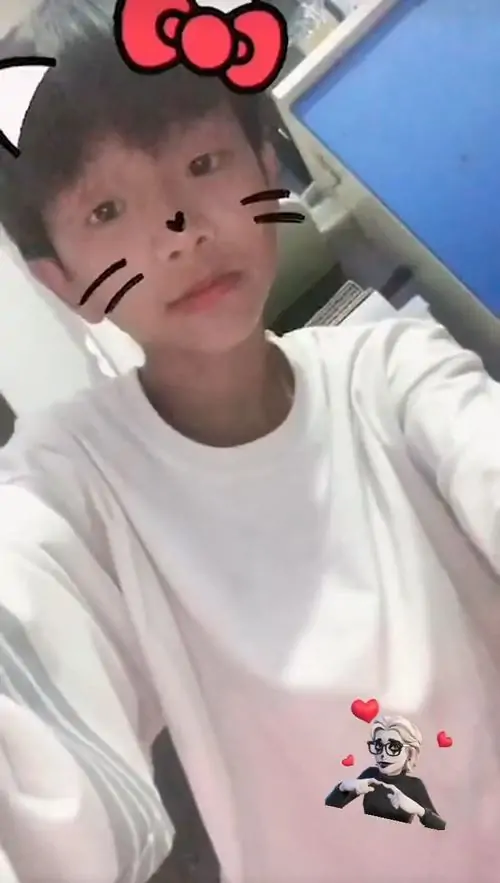 Hinh Anh trai dep 2k13 cute nhe khuon mat sang va vibe hoc sinh cap hai nhin rat thien cam 14