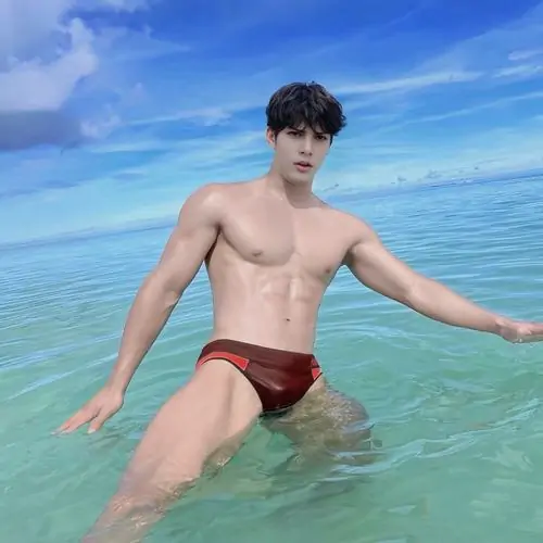 Hinh anh trai dep 6 mui Viet Nam danh cho nguoi thich ngam body san chac va than thai nam tinh 3