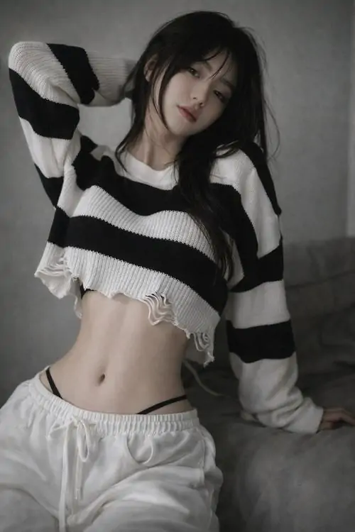 Hinh my nu pho dien voc dang cung giay cao got bo cuc tinh te va bieu cam cuon hut 17