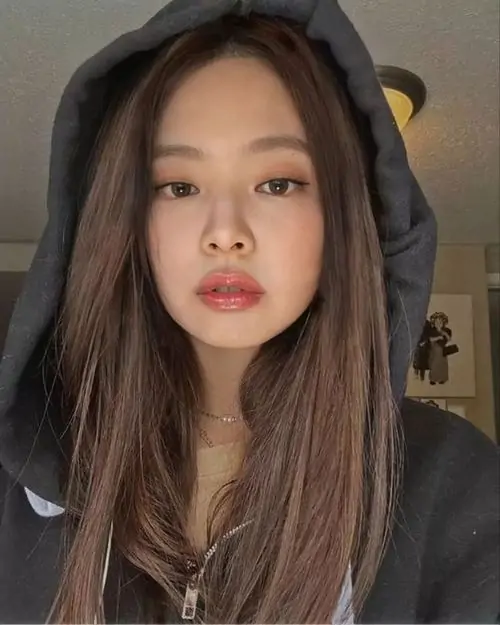 Hinh nang tho the gioi so huu doi mat biet noi song mui doc dua va than sac rang ro 15