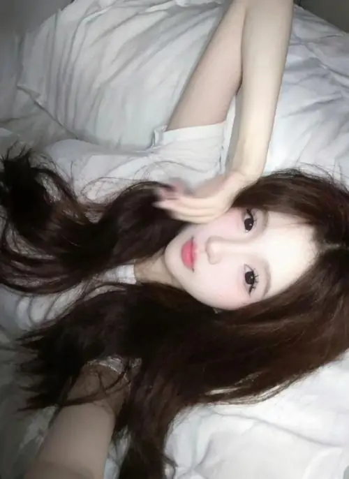 Hinh nu sinh trong treo mac dong phuc hoc duong Nhat Ban nu cuoi don tim va anh mat hut hon 7