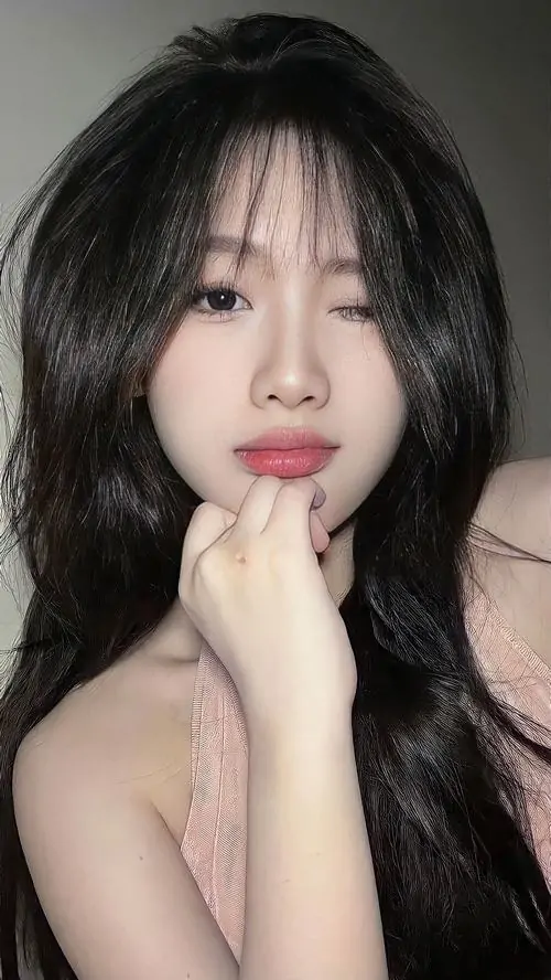 Hinh sac dep the gioi khoe ty le vang guong mat voc dang dong ho cat va anh sang sang trong 13