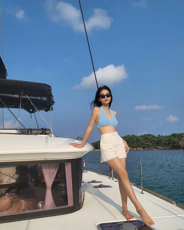 Kha Ngan mac bikini sexy voi visual sang voc dang can doi 5
