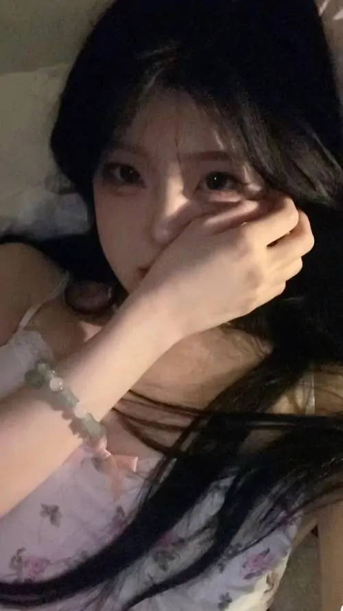 Loat Anh con gai trong sang phong cach Han Quoc bieu cam chu mo dang yeu khien nguoi xem tan chay 20