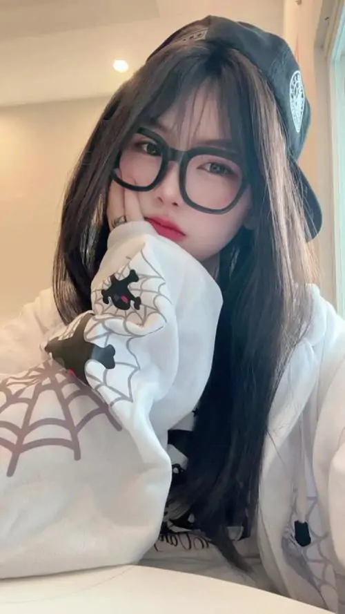 Loat Anh con gai trong sang phong cach Han Quoc bieu cam chu mo dang yeu khien nguoi xem tan chay 3