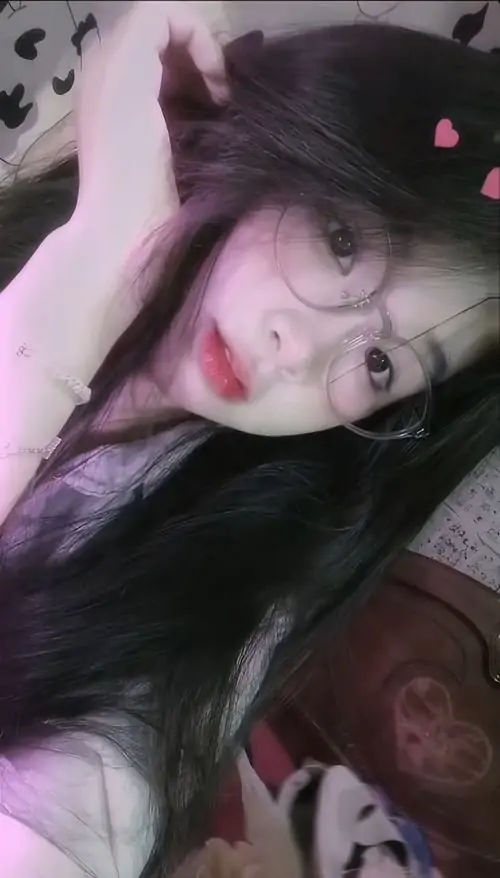Loat Anh con gai trong sang phong cach Han Quoc bieu cam chu mo dang yeu khien nguoi xem tan chay 8