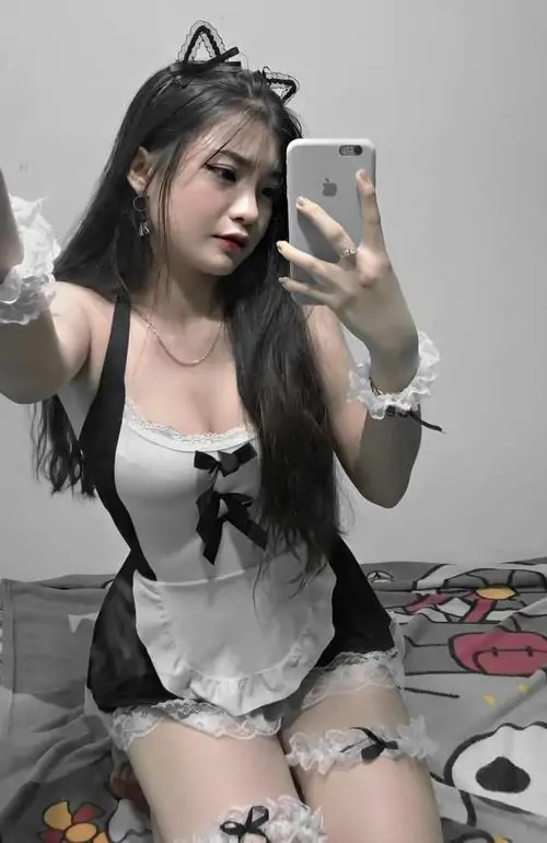 Loat Anh thieu nu dien do hau phong voi bang do cai toc tat dui va anh nhin e ap 11
