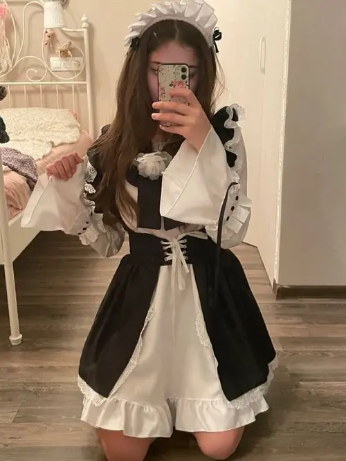 Loat Anh thieu nu dien do hau phong voi bang do cai toc tat dui va anh nhin e ap 6