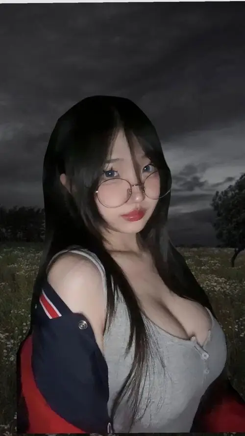 Ngam Anh gai xinh dang dep voi gu phoi do cuon hut dang chuan khong can chinh 8