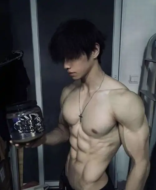Ngam Anh trai 6 mui bung ngoai bai bien da ram nang ranh bung sau va than thai nam than 10