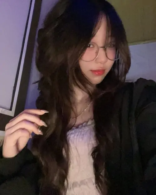 Ngam anh gai xinh cute keo ngot voi vay hoa nhi phu kien toc va boi canh cong vien 6