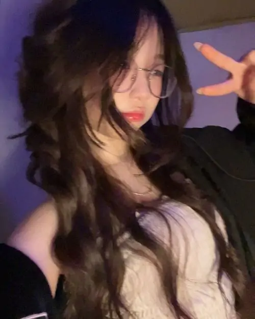 Ngam anh gai xinh cute keo ngot voi vay hoa nhi phu kien toc va boi canh cong vien 7
