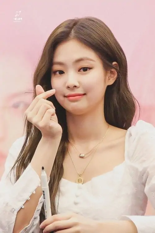 Ngam anh gai xinh nhat the gioi khien phai manh me man boi than thai tu tin va nu cuoi rang ro 11