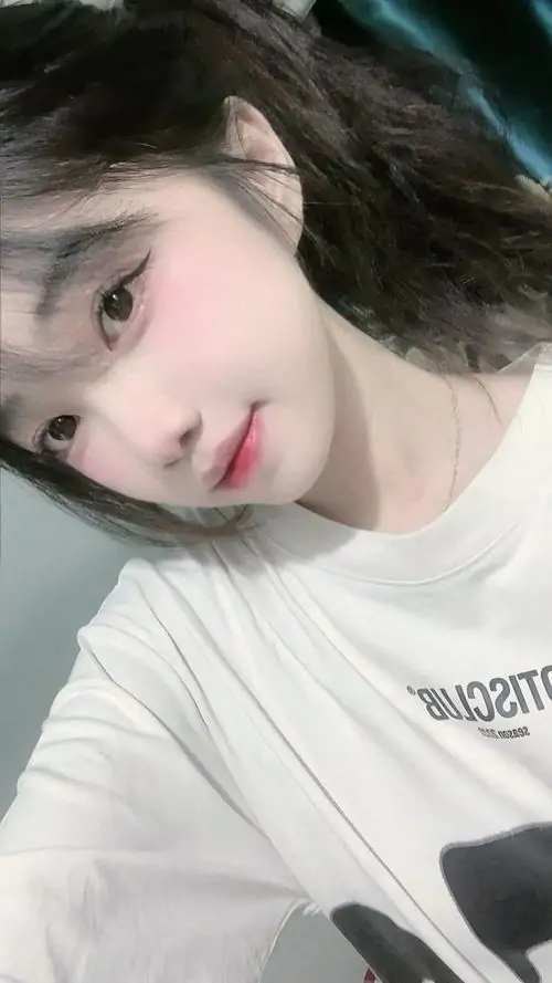 Ngam anh gai xinh nhat the gioi khien phai manh me man boi than thai tu tin va nu cuoi rang ro 13