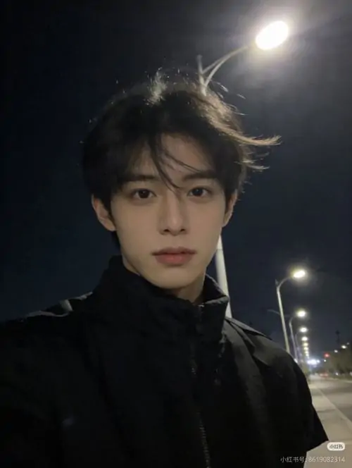 Ngam anh trai dep 2k5 visual sang phong cach co gu va than thai nam tinh nhe 12
