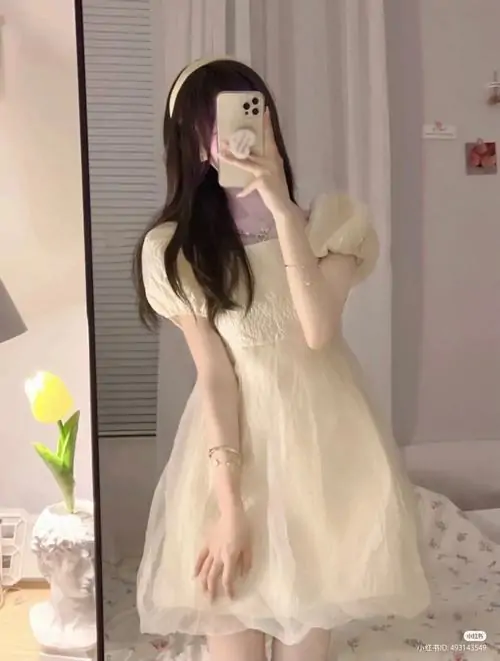 Tai Anh gai xinh chup dang dep me mat voi vong eo thon chan dai va than thai ngut ngan 6