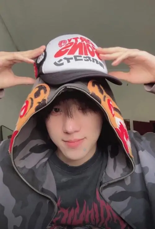 Tong hop anh trai dep 2k5 noi bat nho goc nghieng dep outfit gon va than thai tu tin 17