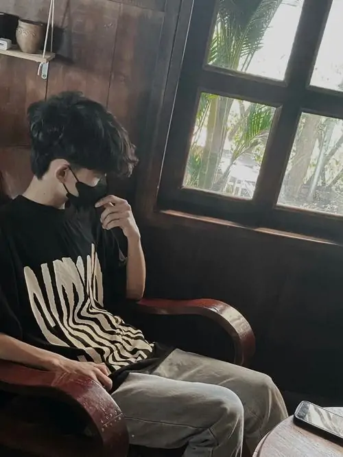 Tong hop anh trai dep 2k6 co visual sang outfit gon gang va than thai truong thanh vua du 13