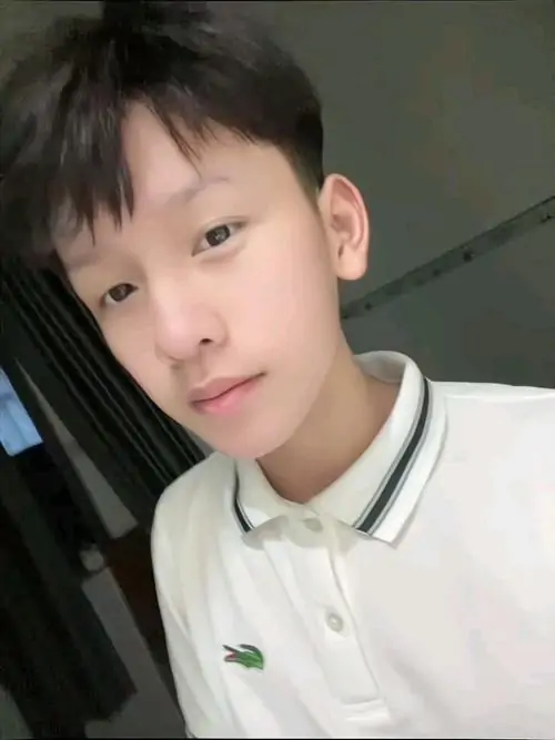 Trai dep 2k12 trong boi canh san truong lop hoc va nhung goc selfie gan gui 7