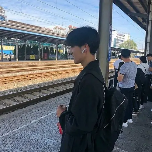 Trai dep Viet Nam 14 tuoi voi nu cuoi rang ro va doi mat sang long lanh gay an tuong manh me 8