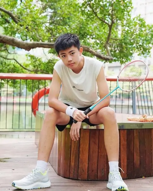 Trai dep Viet Nam 14 tuoi voi nu cuoi rang ro va doi mat sang long lanh gay an tuong manh me 9