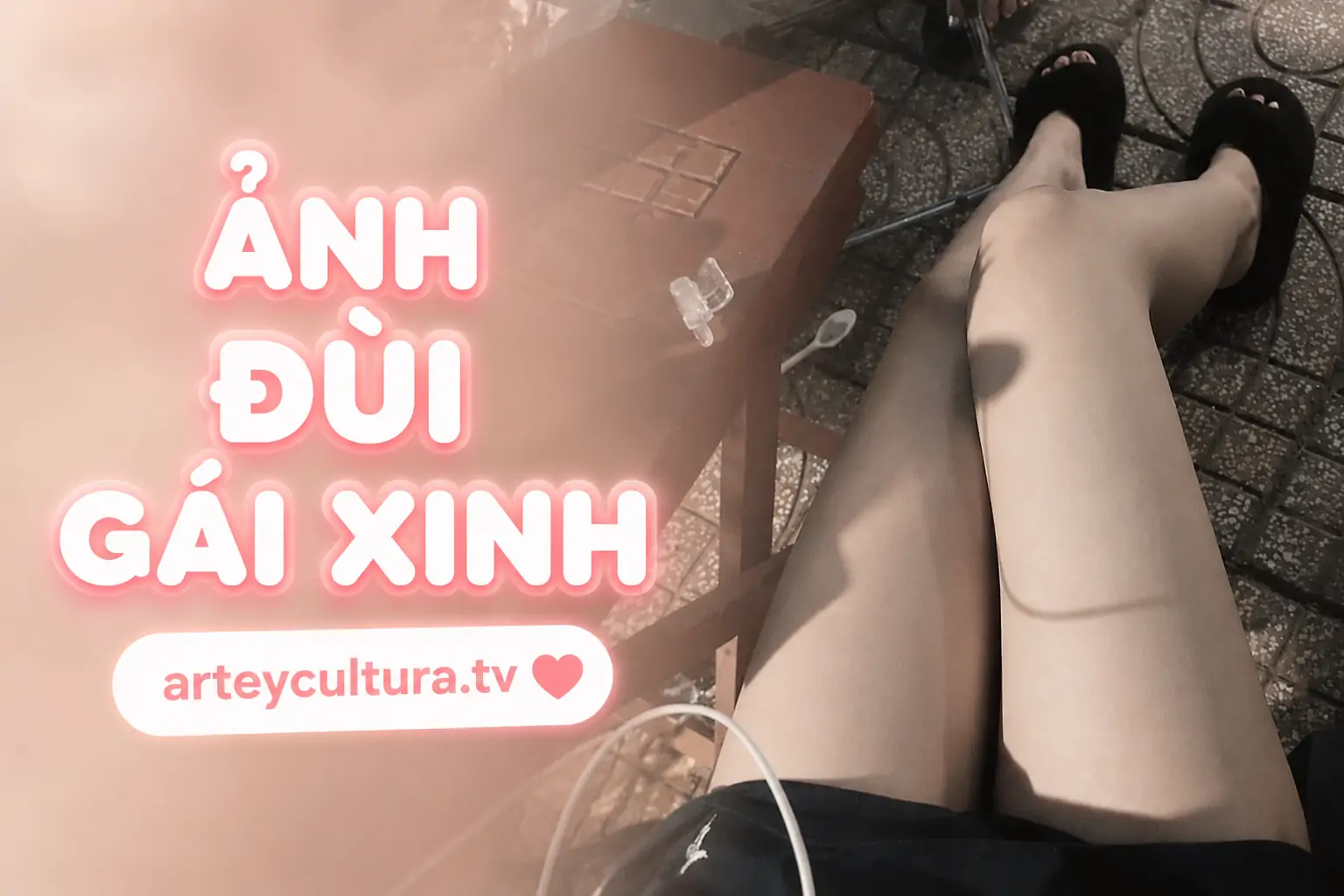 97 Ảnh Gái Xinh Khoe Đùi Sexy tôn bắp đùi thon thả trắng trẻo qua góc chụp tinh tế