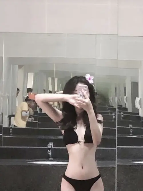 anh gai xinh mac bikini den huyen bi va cuon hut 5