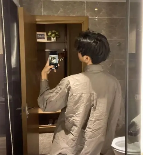 hinh anh trai xinh mac do chat che mat bi an 6