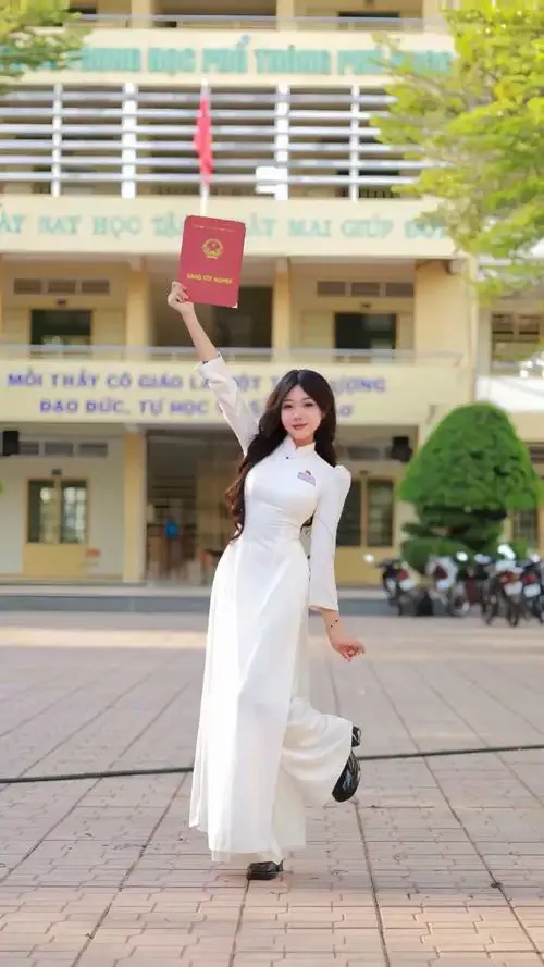 huong dan chup anh ao dai voi non la chuan bai 10