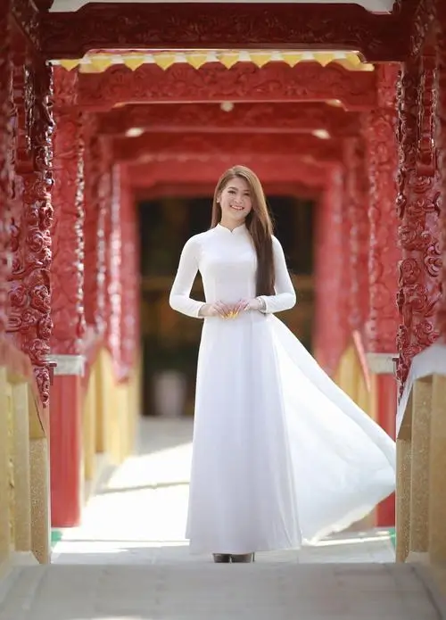 huong dan chup anh ao dai voi non la chuan bai 15