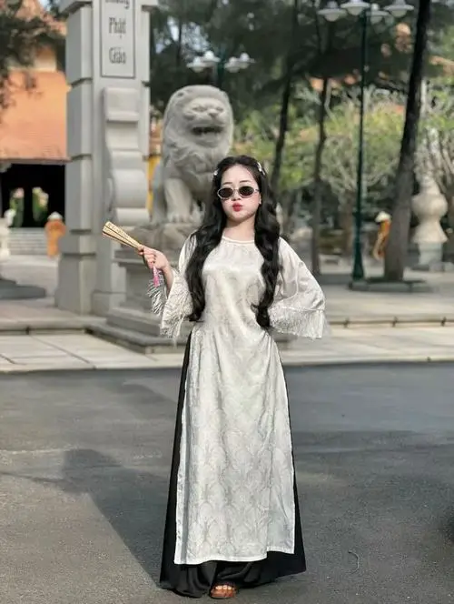huong dan chup anh ao dai voi non la chuan bai 5