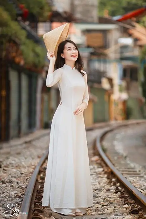huong dan chup anh ao dai voi non la chuan bai 8
