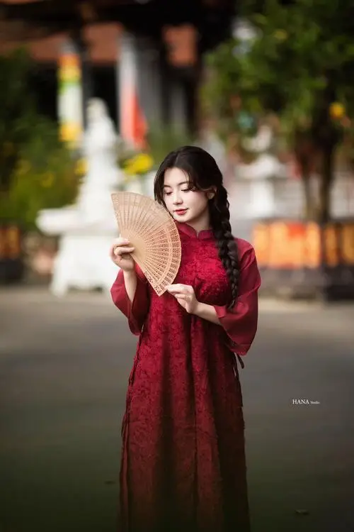 huong dan pose dang ao dai sen thanh lich 11