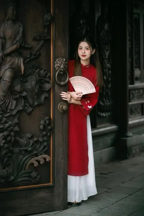 huong dan pose dang ao dai sen thanh lich 3