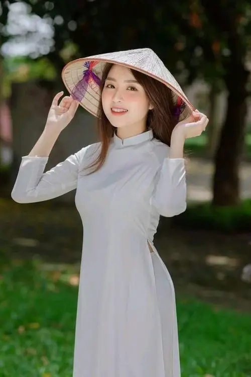 huong dan pose dang ao dai sen thanh lich 9